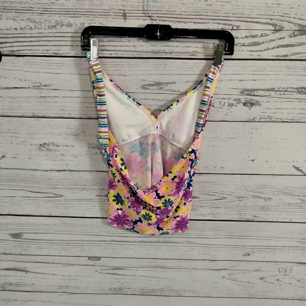 New Without tags. "No Brand" girls bathing suit top - Picture 4 of 4